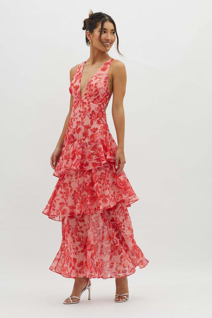 Well Tailored Dress with a Graceful Silhouette