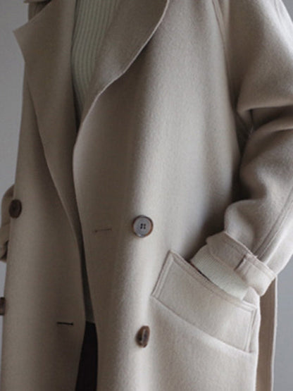 Beautifully Finished Coat in a Timeless Design