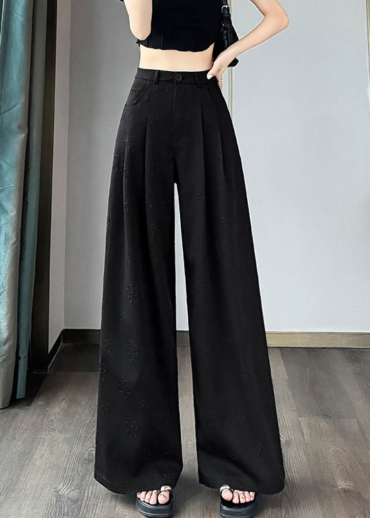 Effortlessly Elegant Pants with a Timeless Design