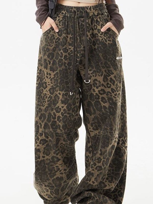 Elegantly Styled Pants for Everyday Wear