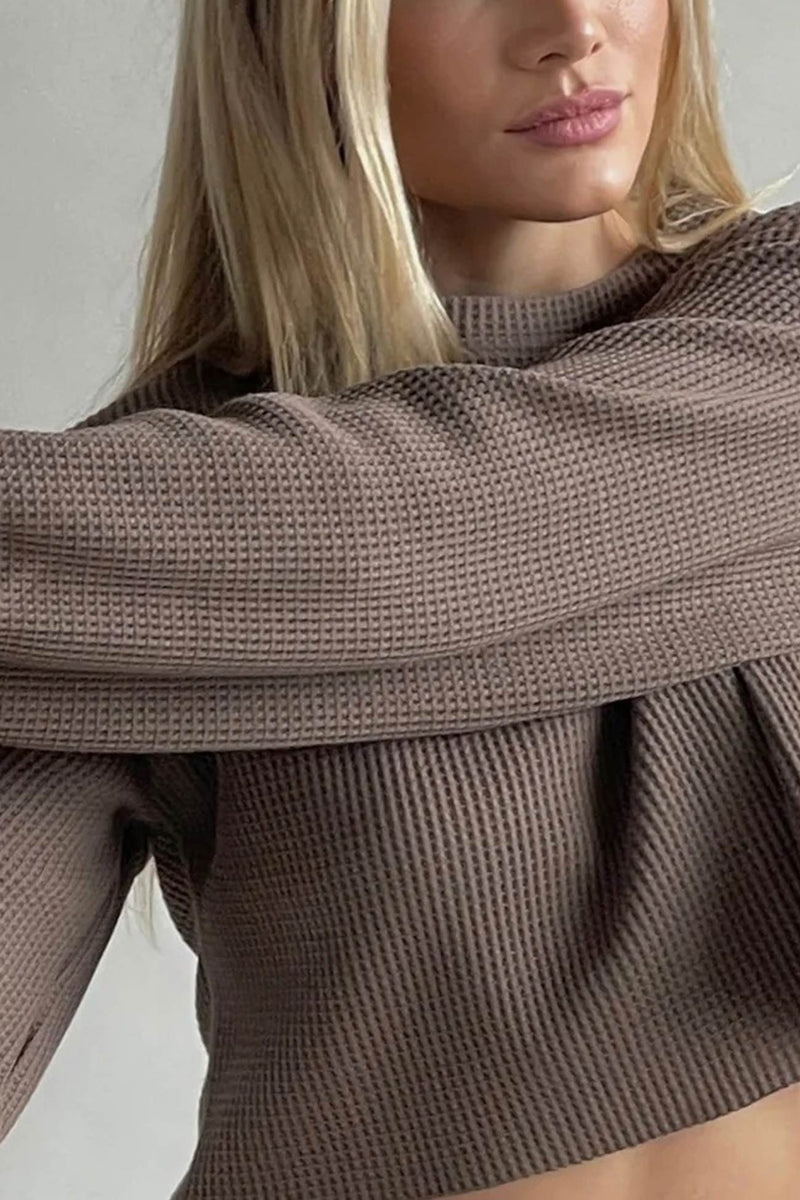 Elegantly Styled Pants for Everyday Wear