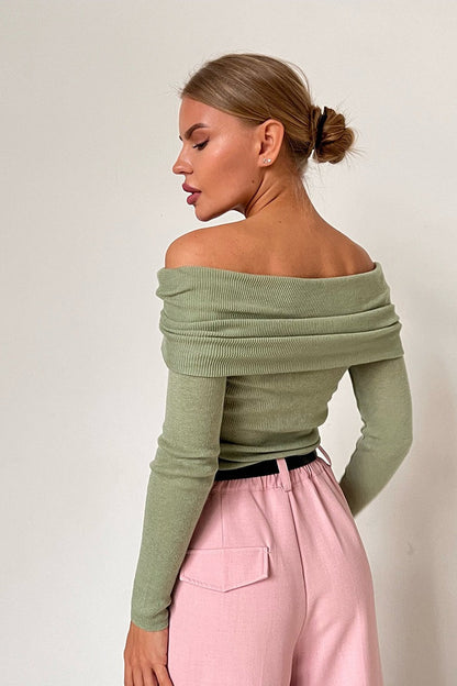 Beautifully Crafted Top in a Classic Style