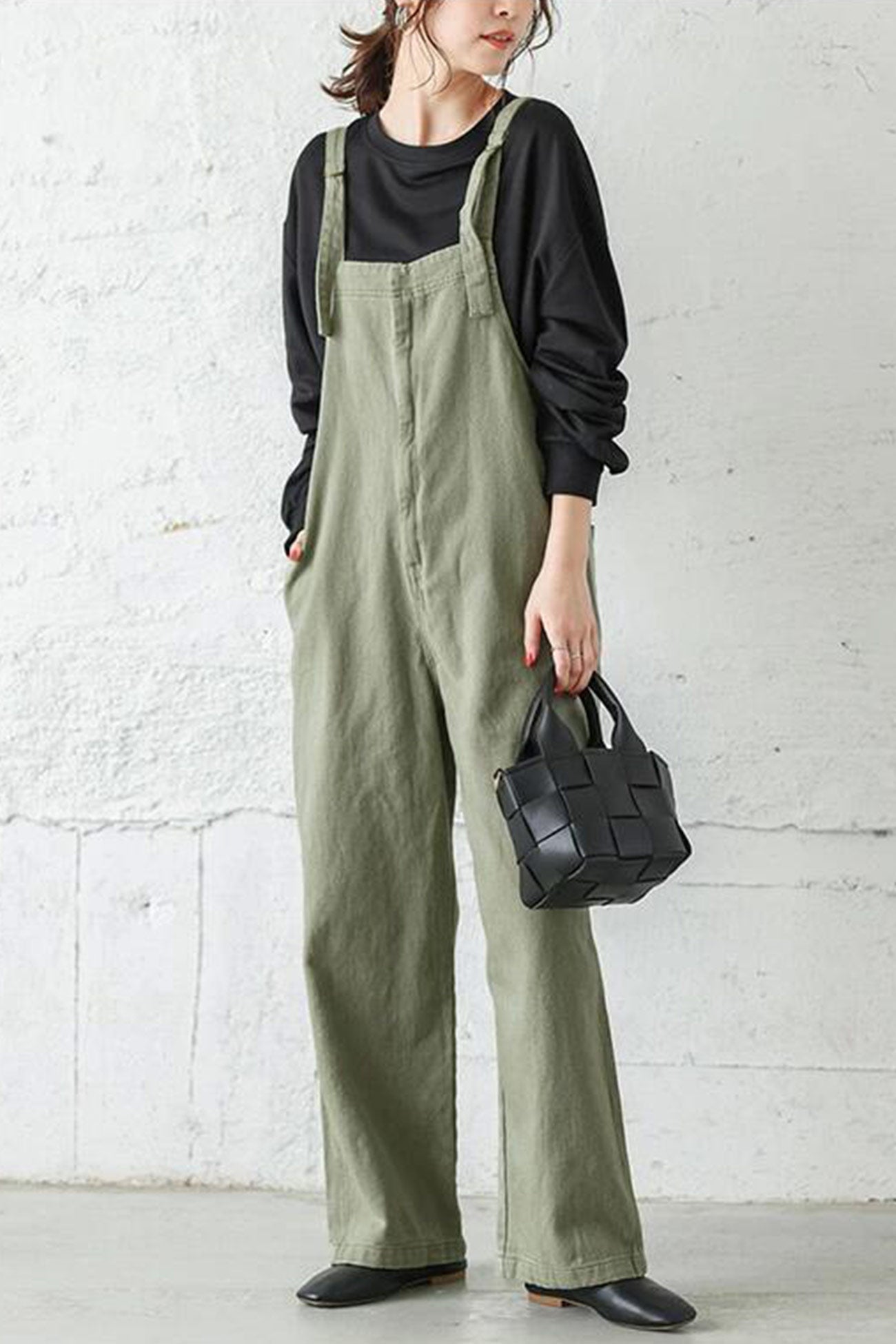 Effortlessly Elegant Garment with a Timeless Design