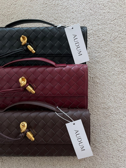 Elegantly Styled Bag for Everyday Wear