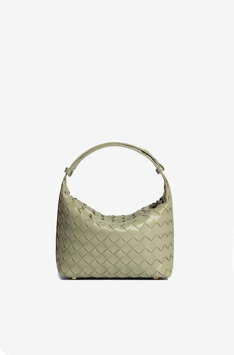 Well Tailored Bag with a Graceful Silhouette