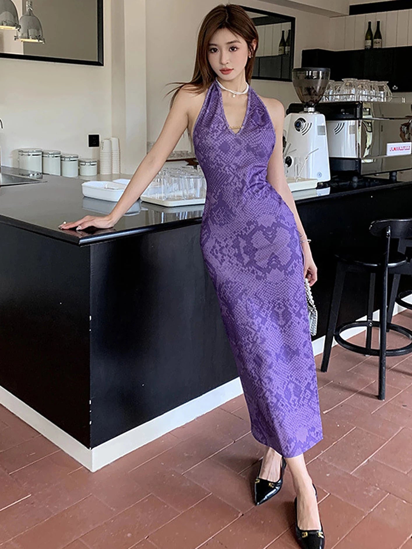 Well Tailored Dress with a Graceful Silhouette