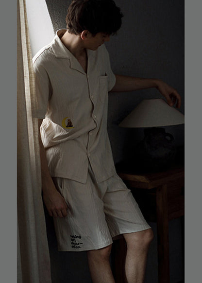 Effortlessly Elegant Garment with a Timeless Design