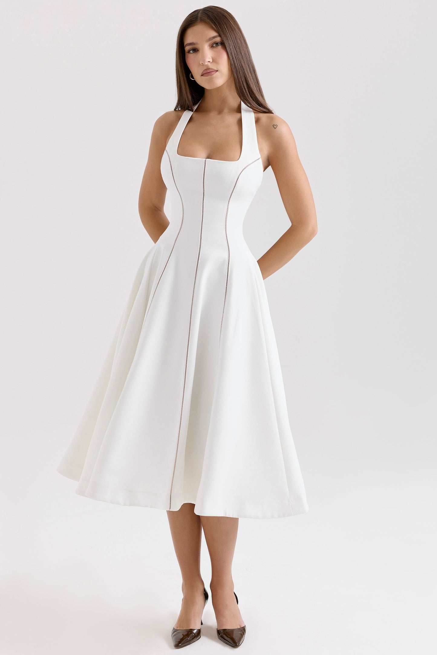 Beautifully Crafted Dress in a Classic Style
