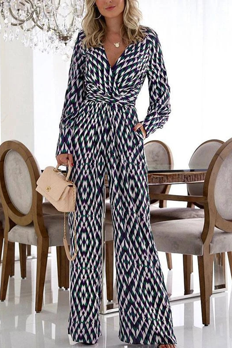 Sophisticated Garment with a Clean Classic Look