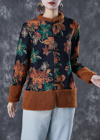 Elegantly Styled Coat for Everyday Wear