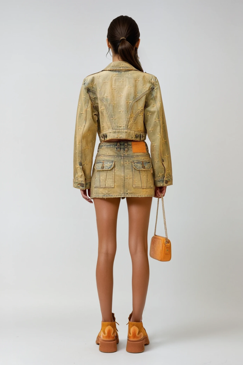 Gracefully Styled Garment for Any Occasion