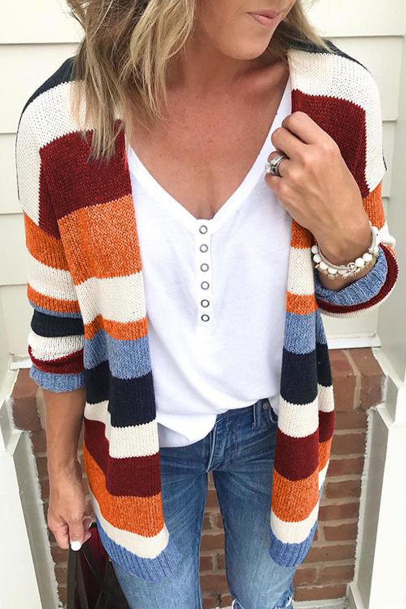 Effortlessly Elegant Sweater with a Timeless Design