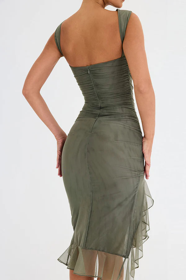 Sophisticated Garment with a Clean Classic Look