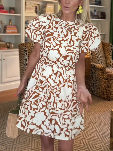 Sophisticated Dress with a Clean Classic Look