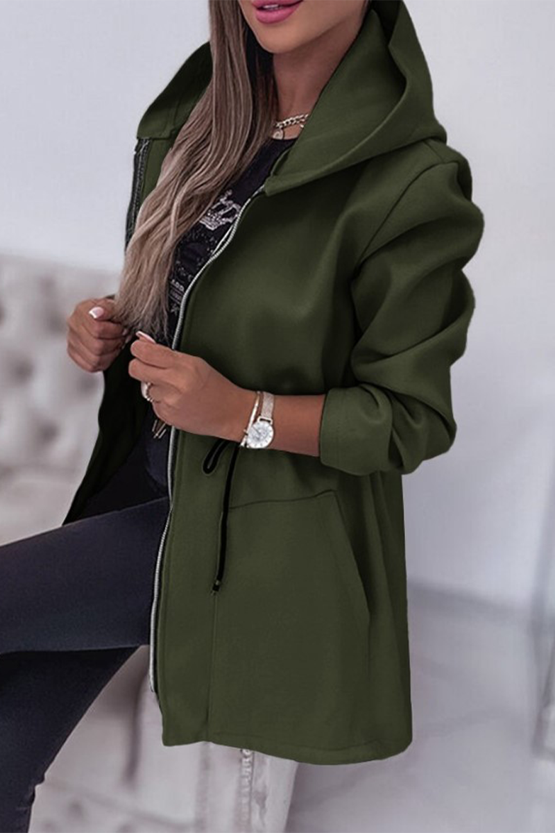 Effortlessly Elegant Garment with a Timeless Design