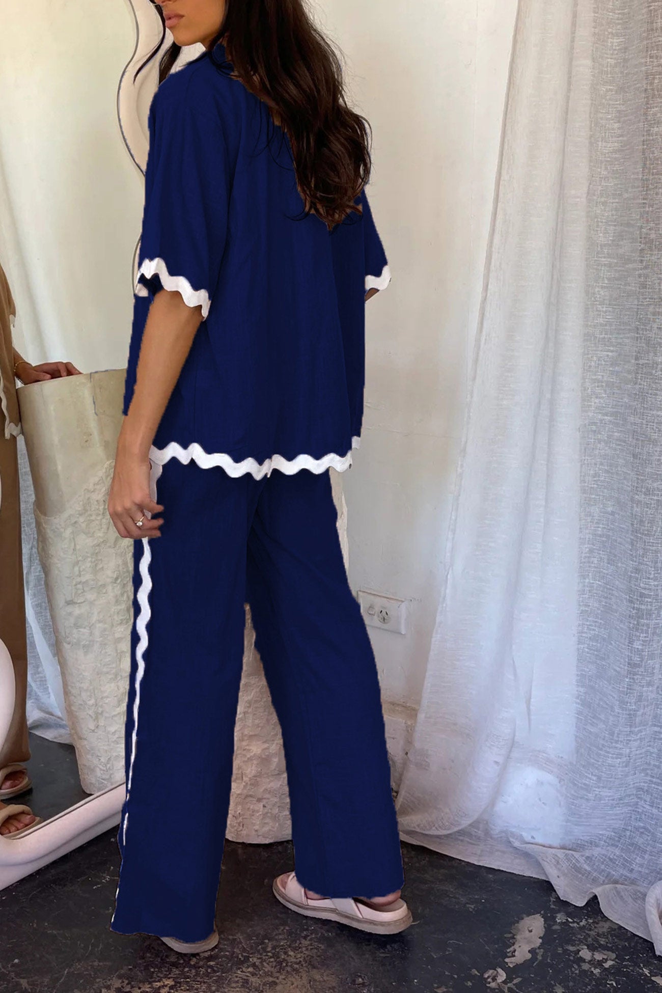 Classic Vintage Blouse with a Flattering Fit