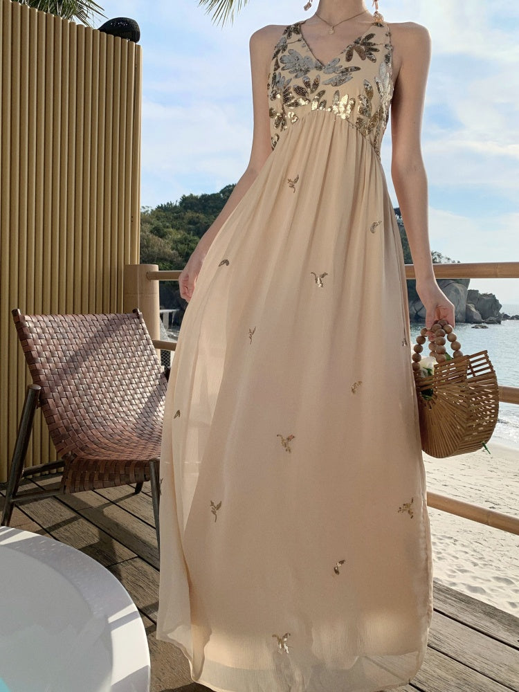 Beautifully Finished Dress in a Timeless Design