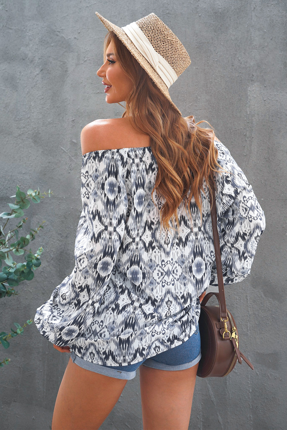 Beautifully Finished Blouse in a Timeless Design