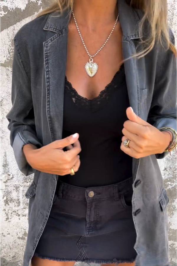 Classic Vintage Jacket with a Flattering Fit