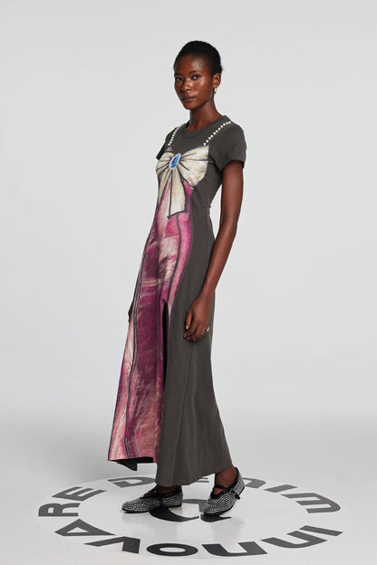 Gracefully Styled Dress for Any Occasion