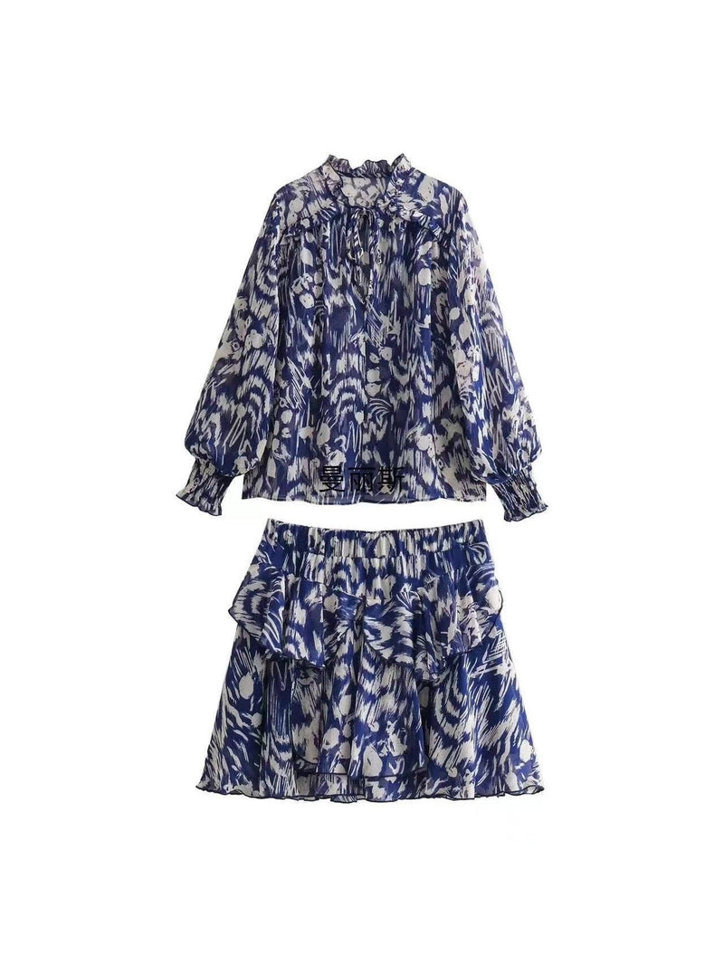 Sophisticated Blouse with a Clean Classic Look