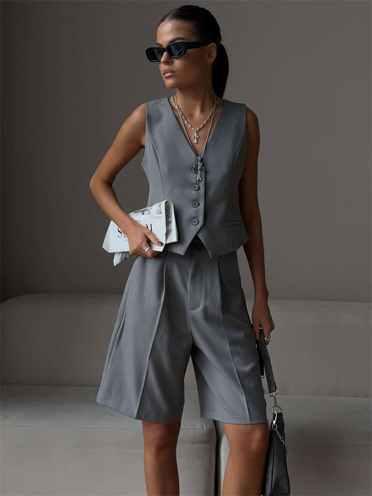 Beautifully Finished Trousers in a Timeless Design