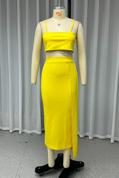 Sophisticated Garment with a Clean Classic Look