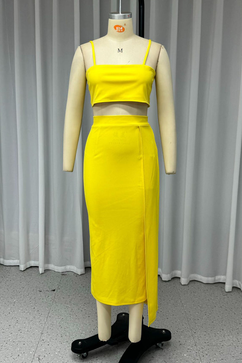 Sophisticated Garment with a Clean Classic Look