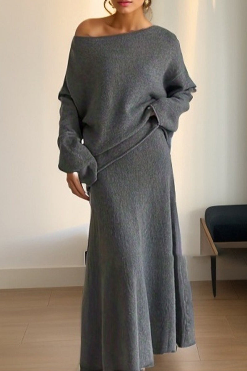 Effortlessly Elegant Garment with a Timeless Design