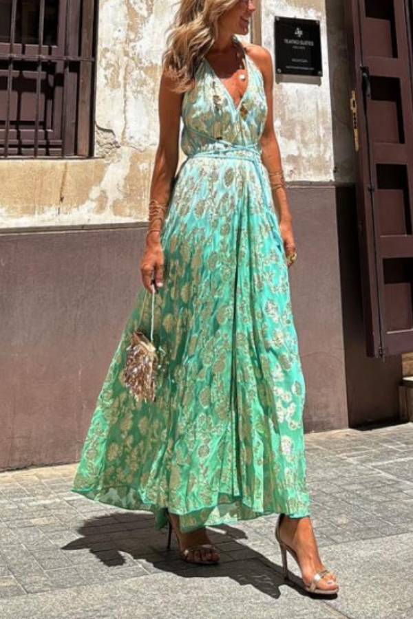 Classic Vintage & Enduringly Stylish Dress