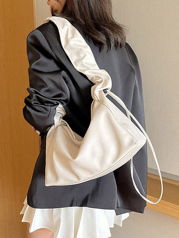 Sophisticated Bag with a Clean Classic Look