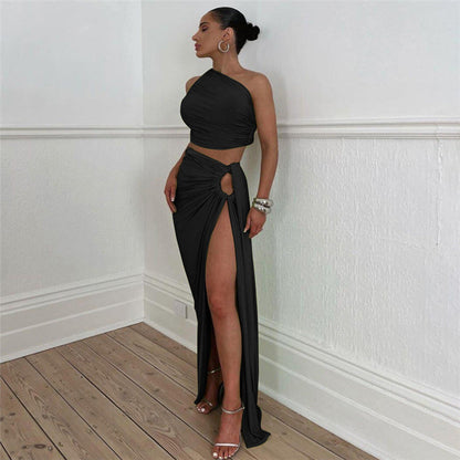 Sophisticated Garment with a Clean Classic Look