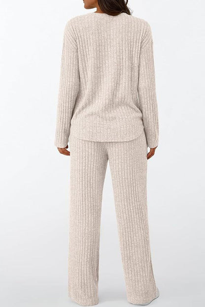 Classic Vintage Pants with a Flattering Fit