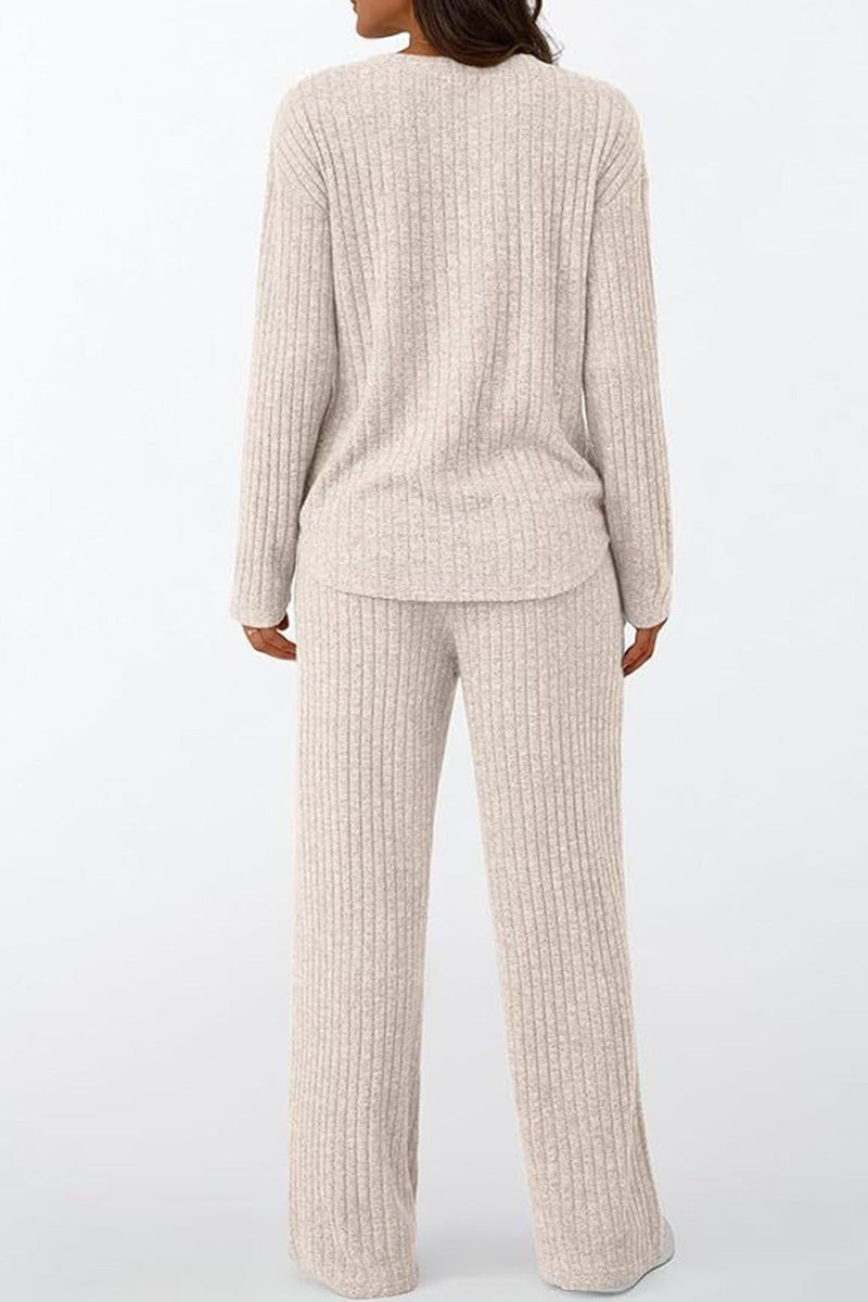 Sophisticated Pants with a Clean Classic Look