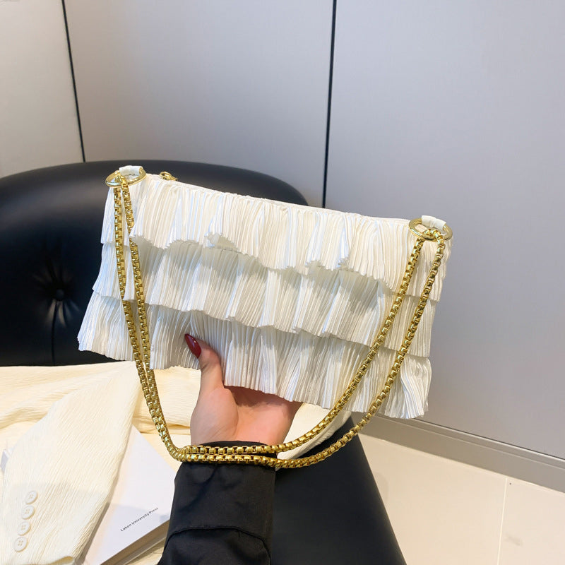 Gracefully Styled Bag for Any Occasion