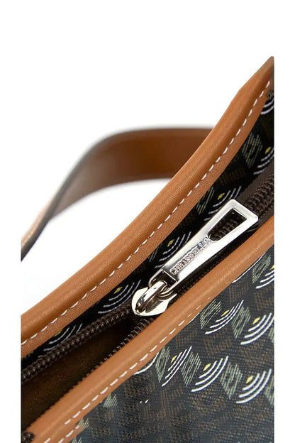 Classic Vintage Bag with a Flattering Fit