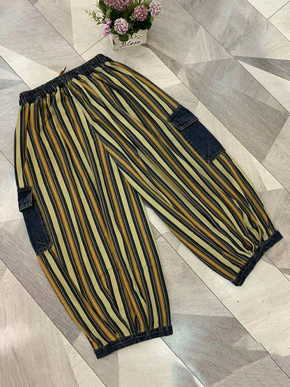 Effortlessly Elegant Pants with a Timeless Design