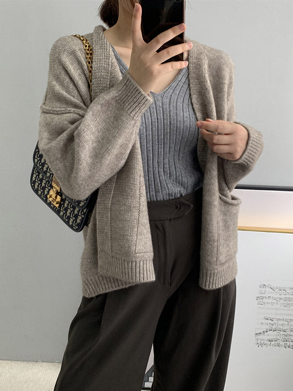 Classic Vintage Cardigan with a Flattering Fit