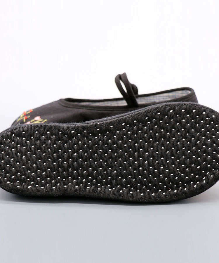 Classic Vintage Shoes with a Flattering Fit