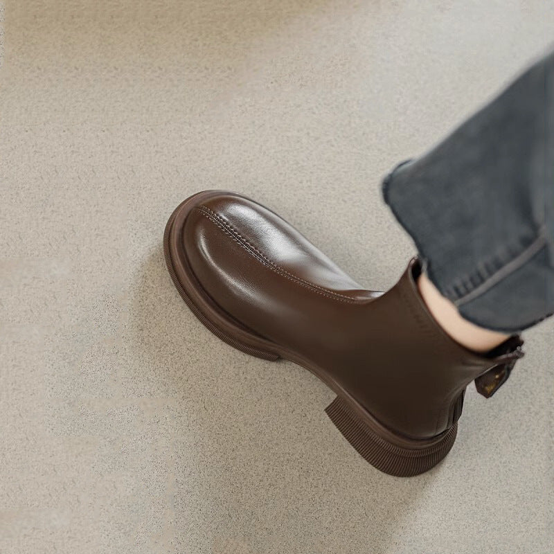 Polished Boots with an Effortless Classic Look