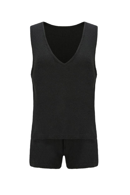 Effortlessly Elegant Top with a Timeless Design
