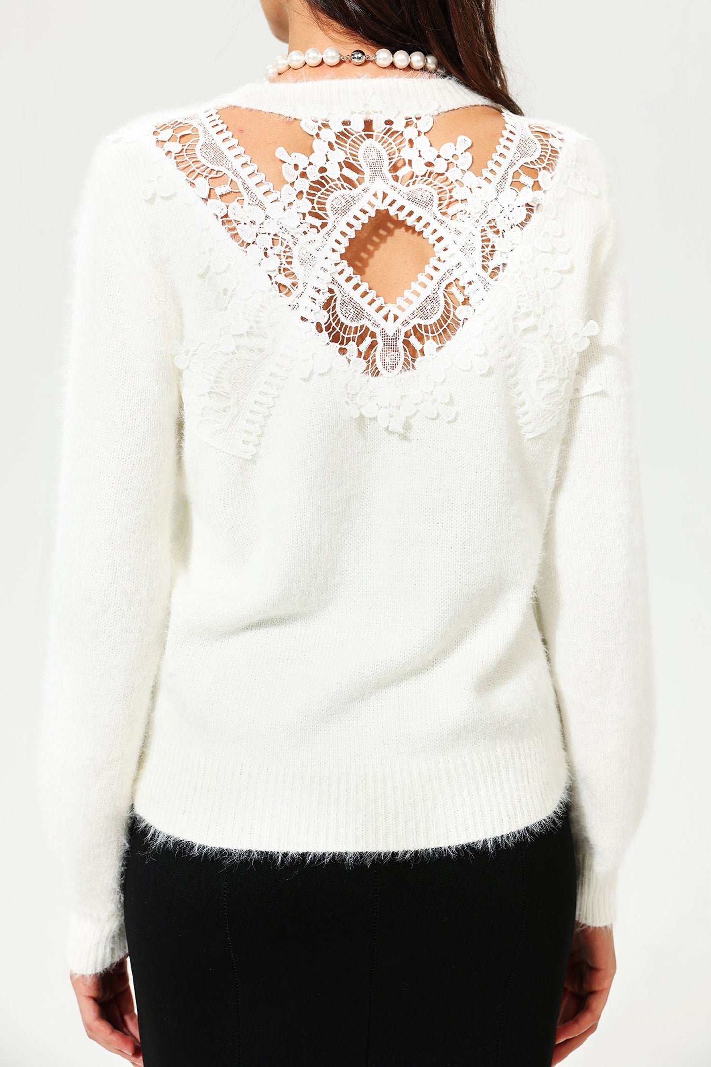 Beautifully Finished Sweater in a Timeless Design