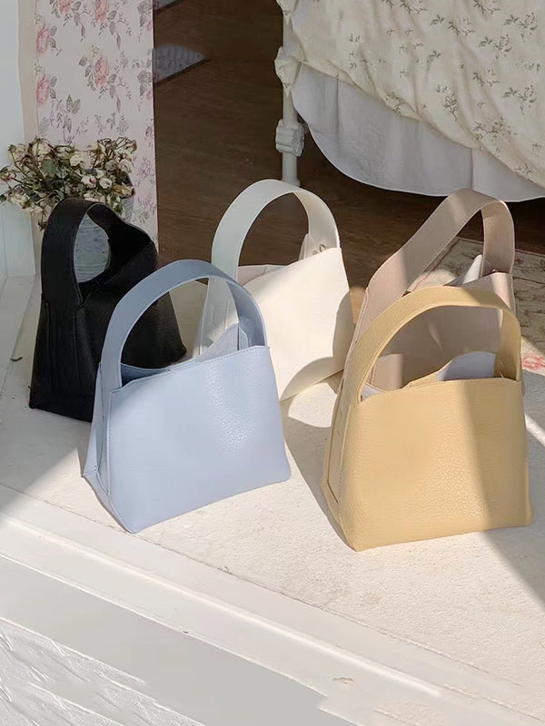 Sophisticated Bag with a Clean Classic Look