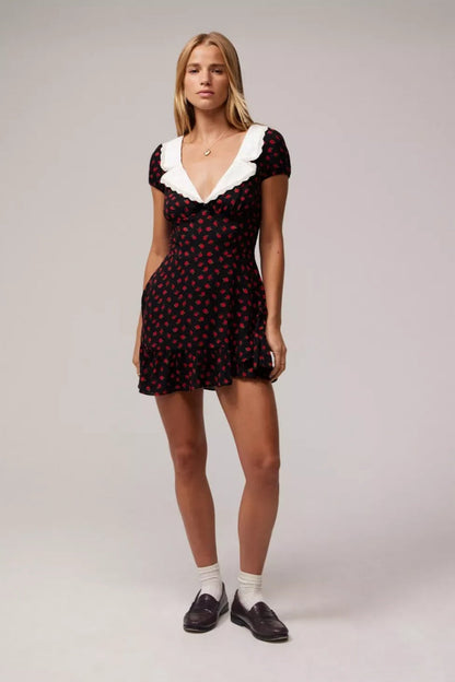 Classic Vintage & Enduringly Stylish Dress