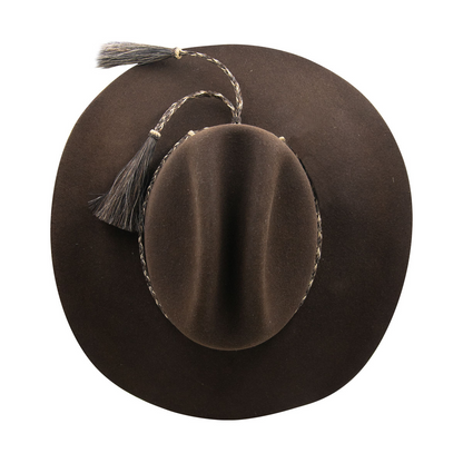 Effortlessly Elegant Garment with a Timeless Design