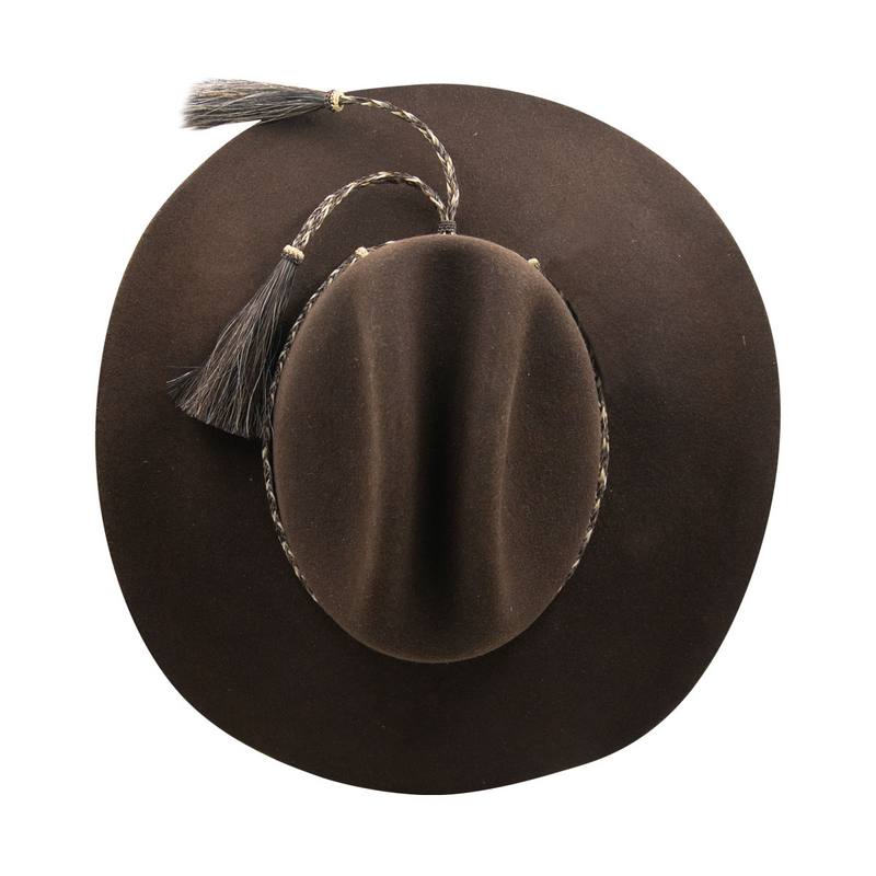 Effortlessly Elegant Garment with a Timeless Design