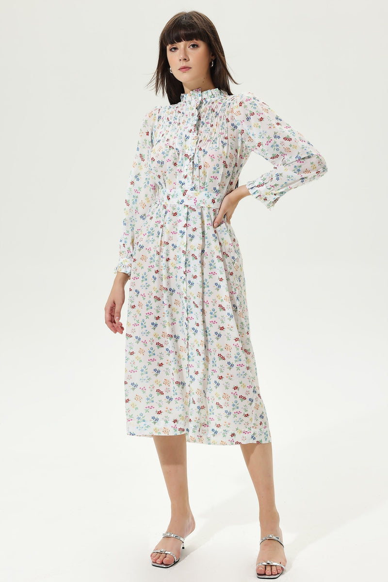 Gracefully Styled Dress for Any Occasion