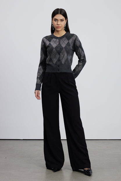 Effortlessly Elegant Top with a Timeless Design