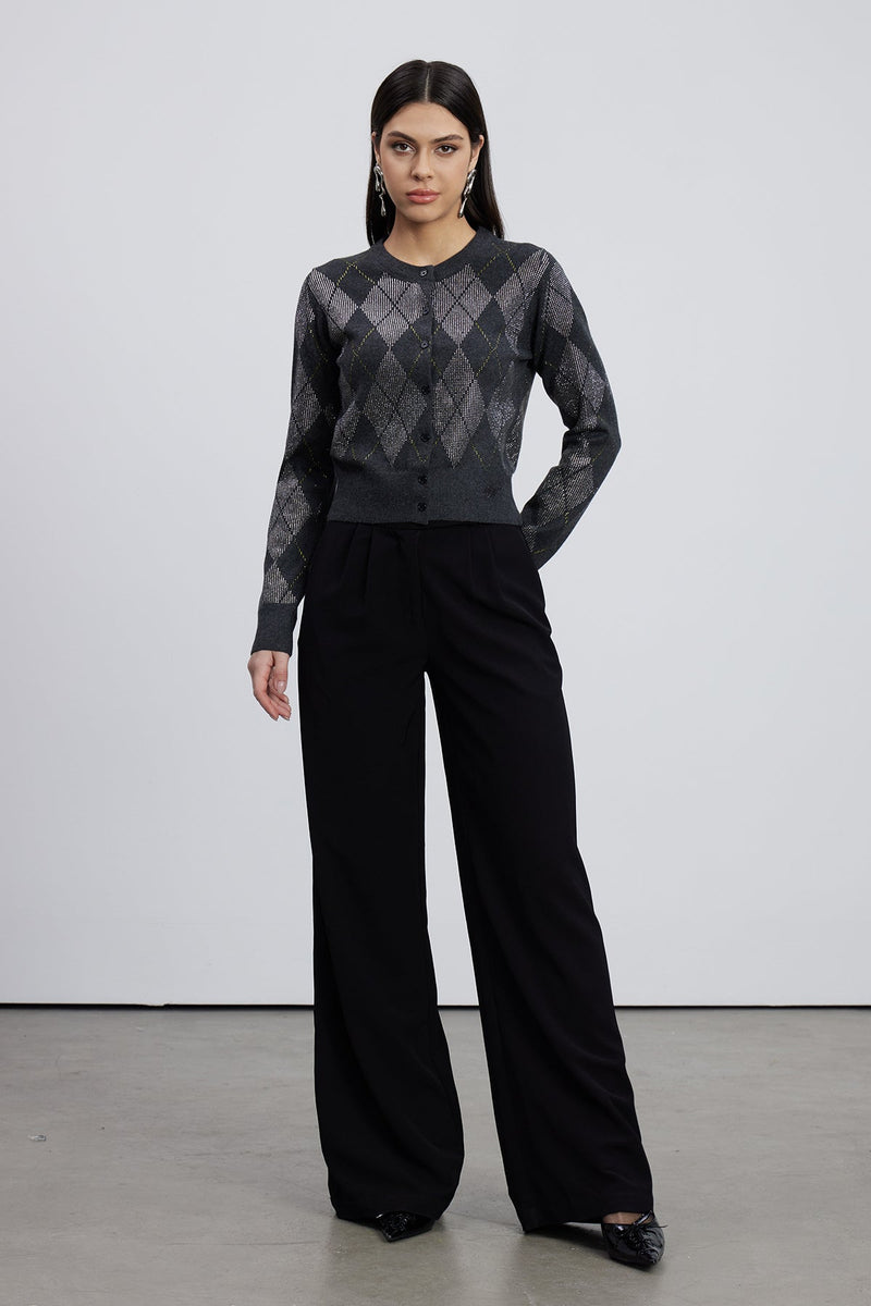 Effortlessly Elegant Top with a Timeless Design