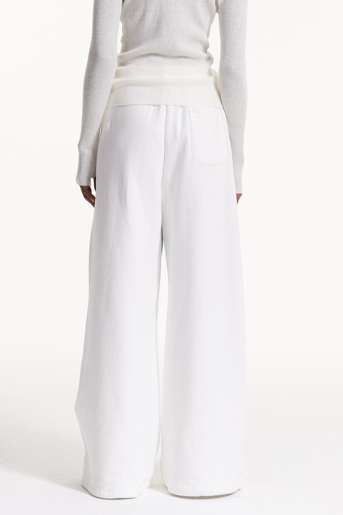 Sophisticated Pants with a Clean Classic Look
